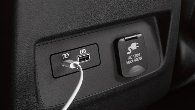 2024 Nissan Frontier USB Ports & 120-volt Outlet 