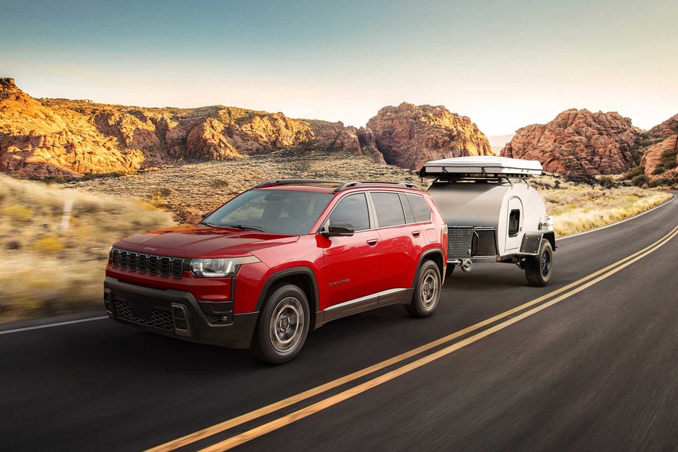 2026 Jeep Cherokee Trail Rated navigating rugged Alberta terrain