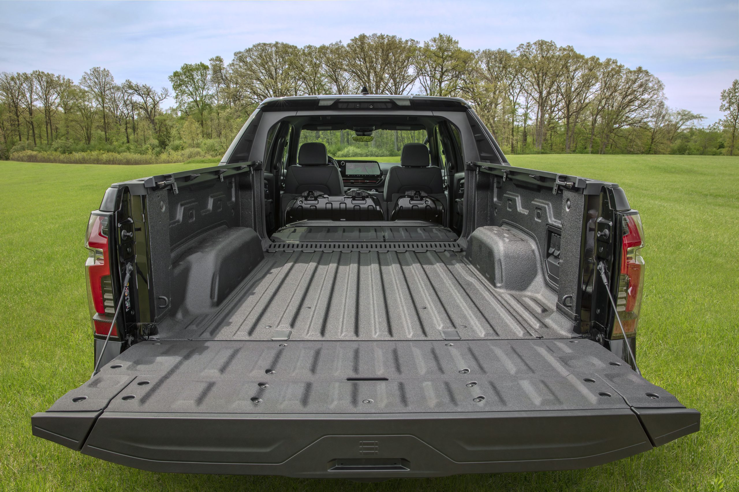 Silverado EV RST truck bed