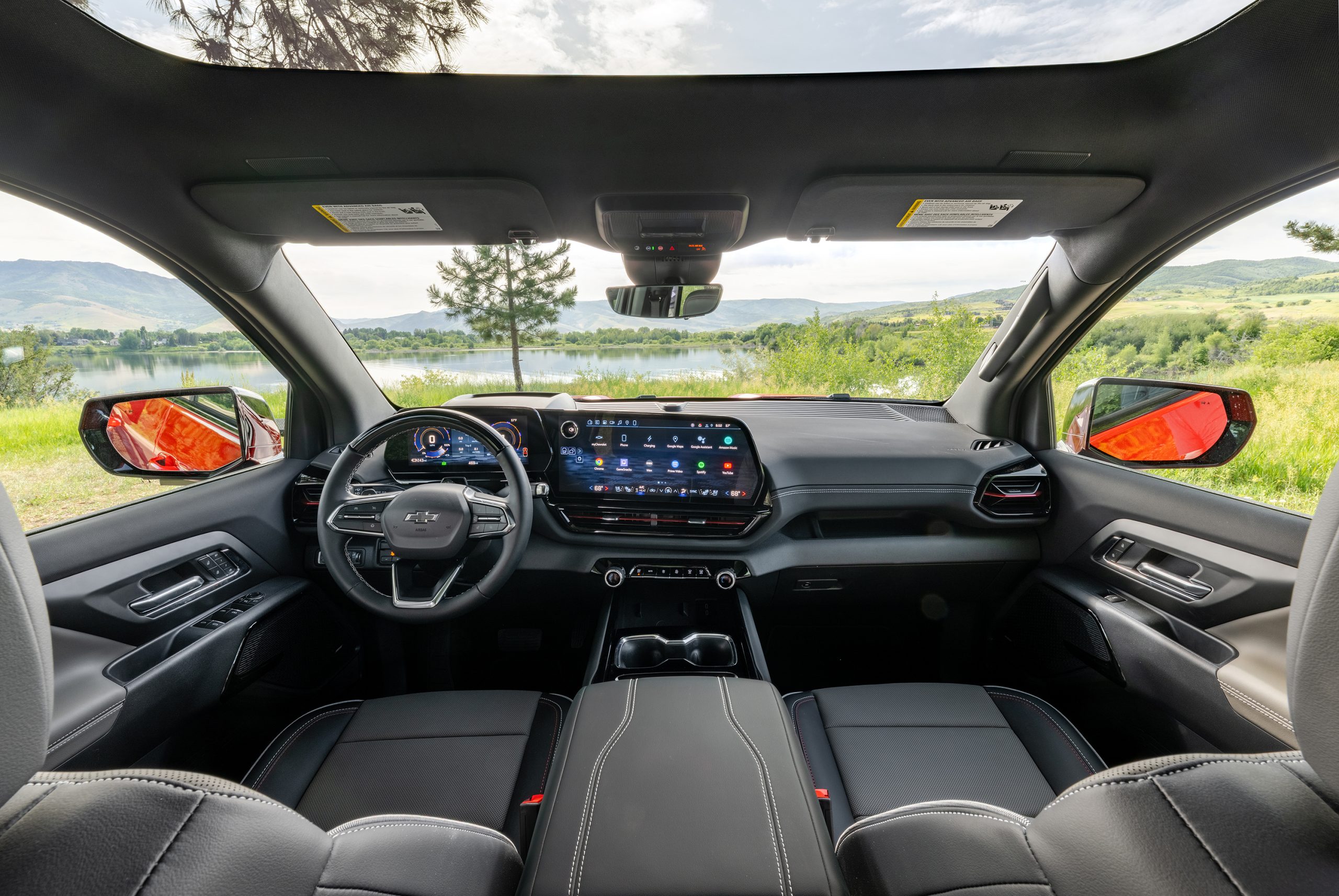 Silverado EV dashboard and technology