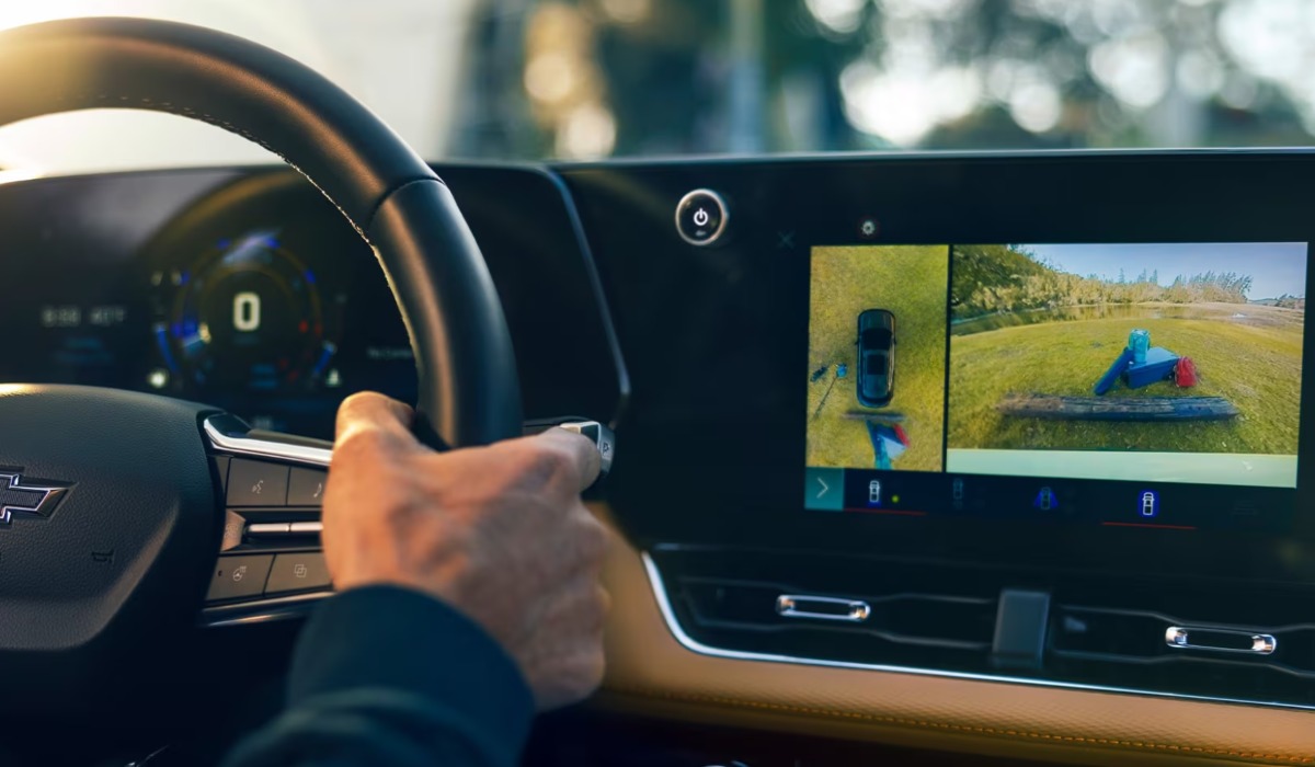 2026 Chevrolet Equinox with safety visualization overlay