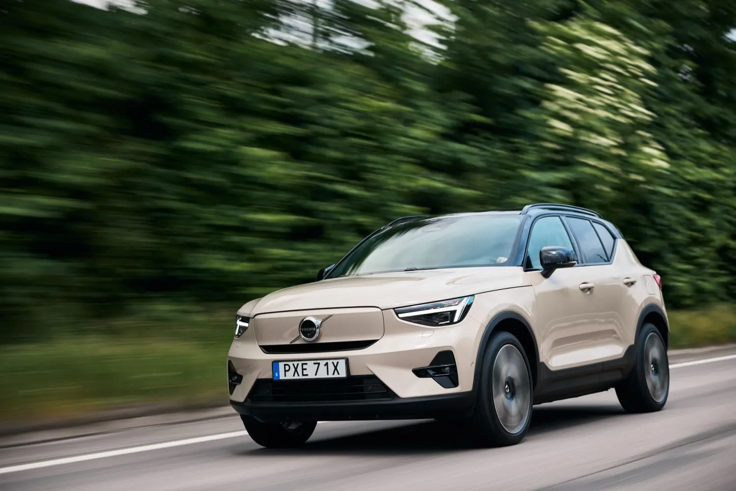 Volvo EX40