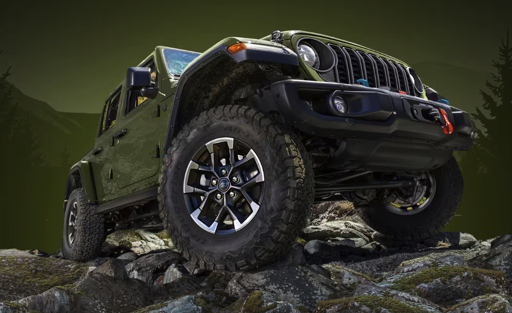 Jeep Wrangler Sahara in green