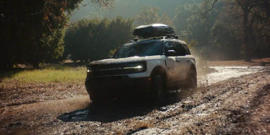 2026 Ford Bronco front three-quarter view