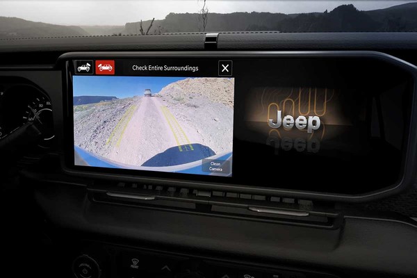 Jeep Wrangler Uconnect 5 Technology