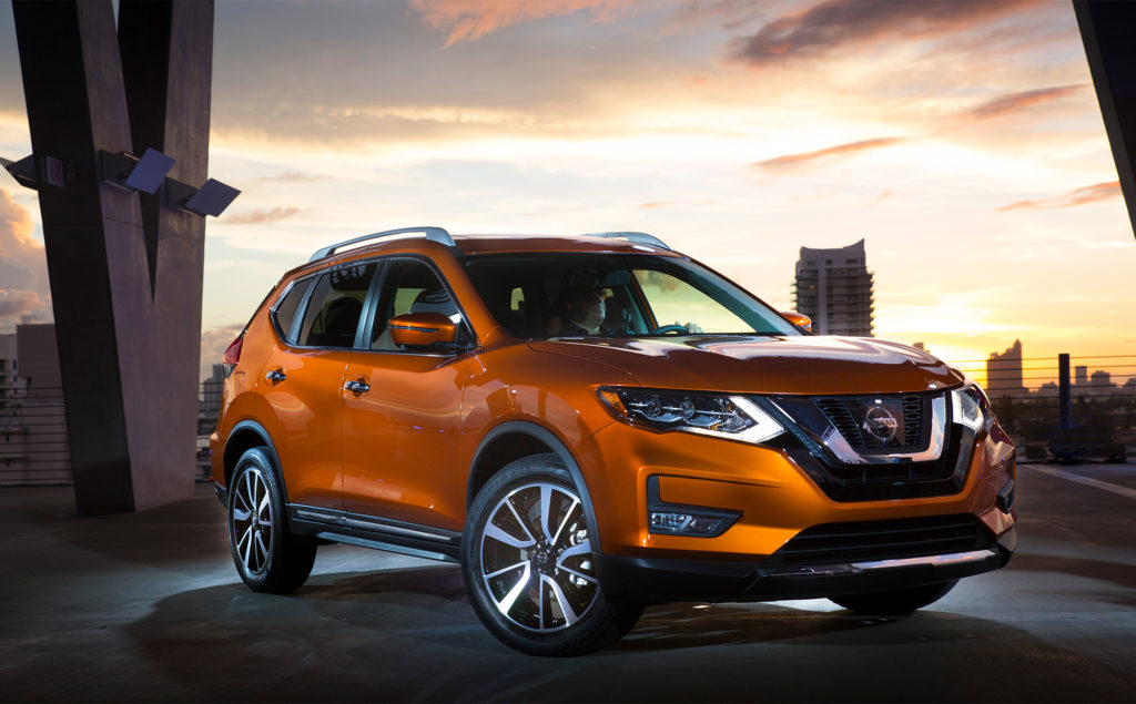 Nissan Rogue оранжевый