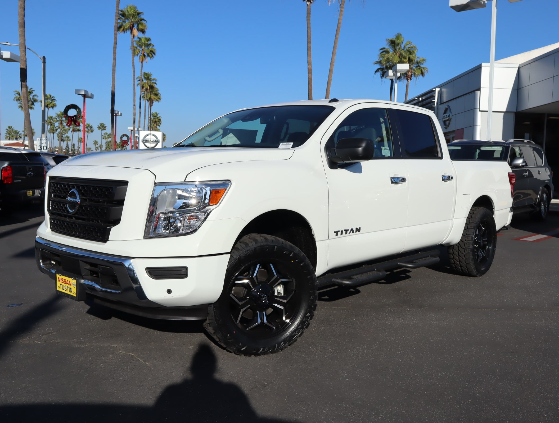 T210001 2021 Nissan Titan Crew Cab 2WD SV