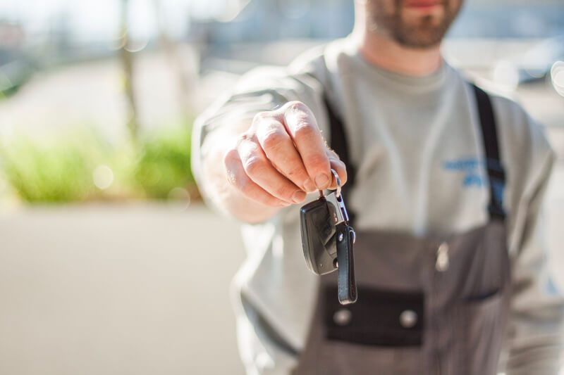 handing car keys