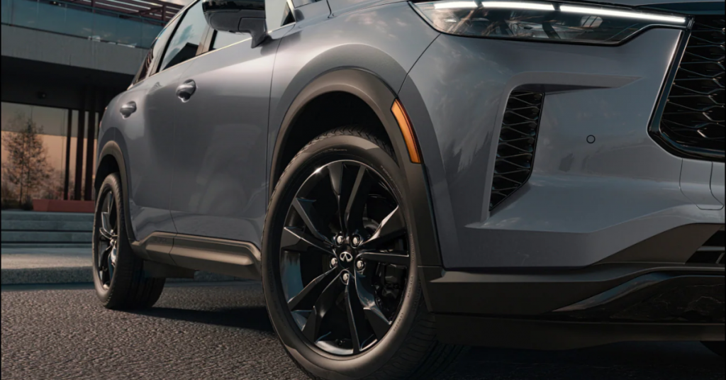close up of the wheels on the 2025 INFINITI QX60