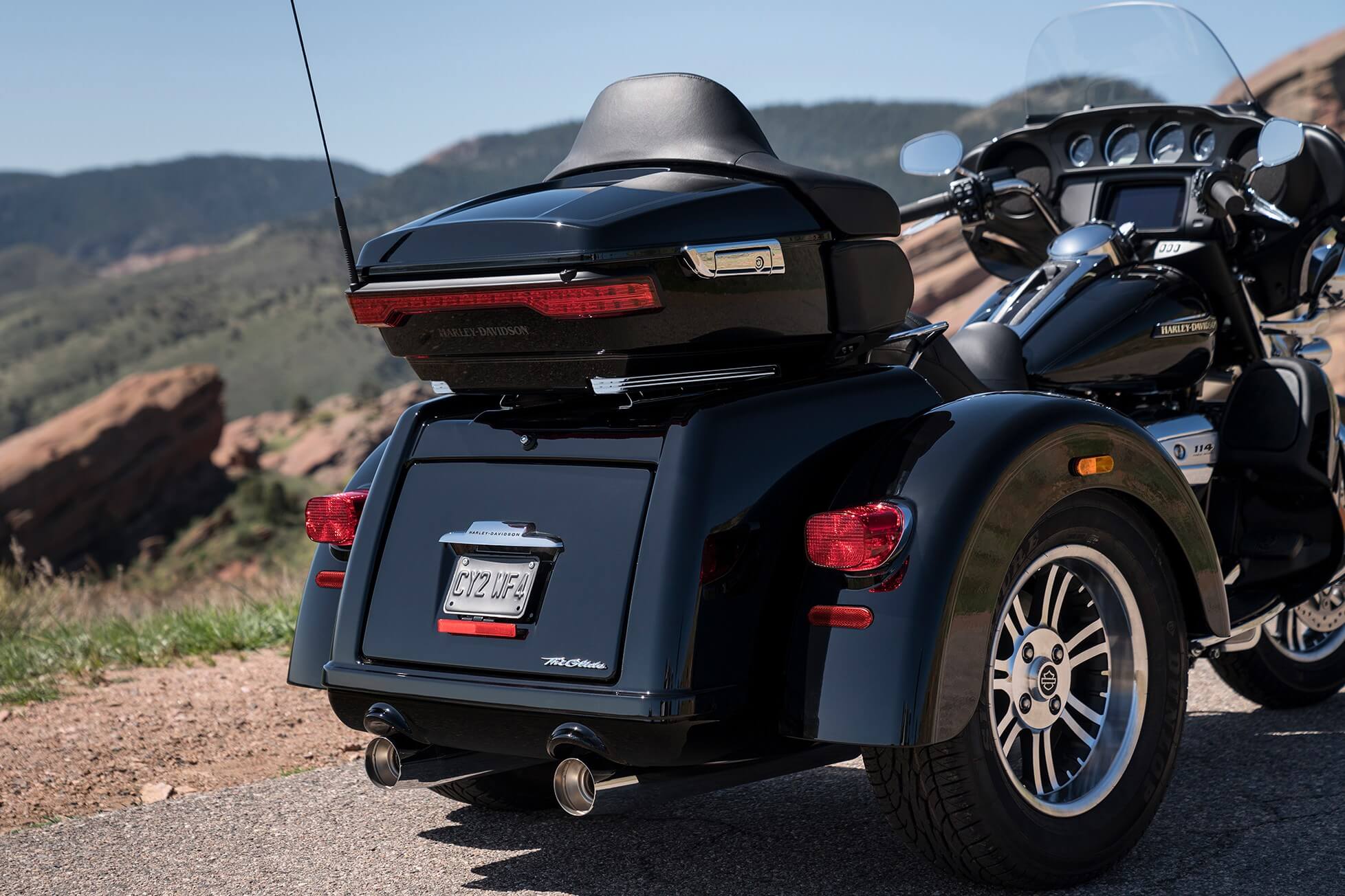 TRI GLIDE® ULTRA - Death Valley Harley-Davidson