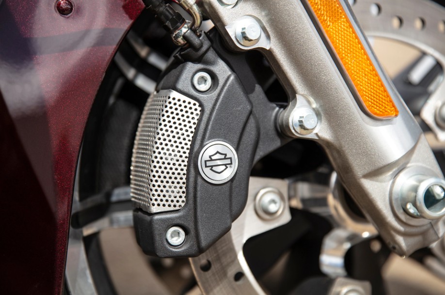 Reflex Linked Brembo Brakes With Standard Abs