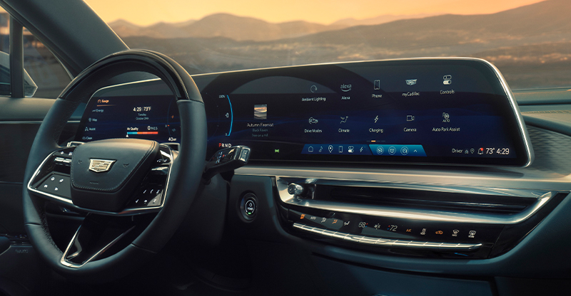 24_LYRIQ-Luxury-2_Technology_1