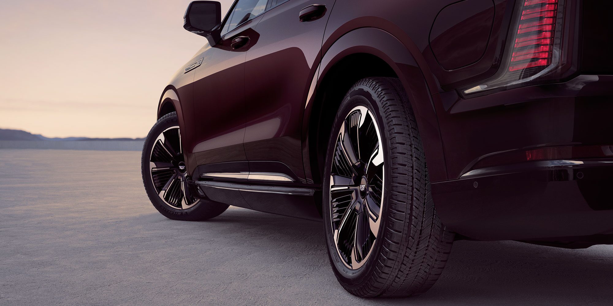 ESCALADE IQ