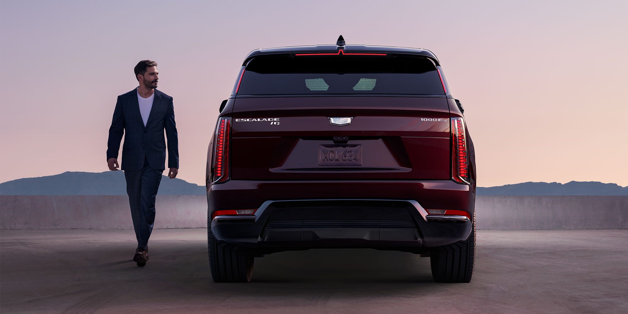 ESCALADE IQ