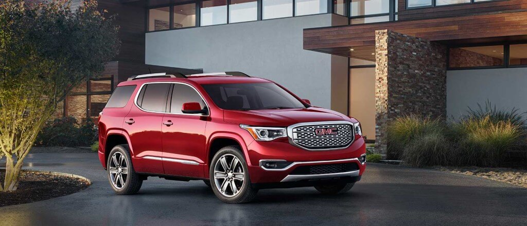 2017 GMC Acadia in driveway