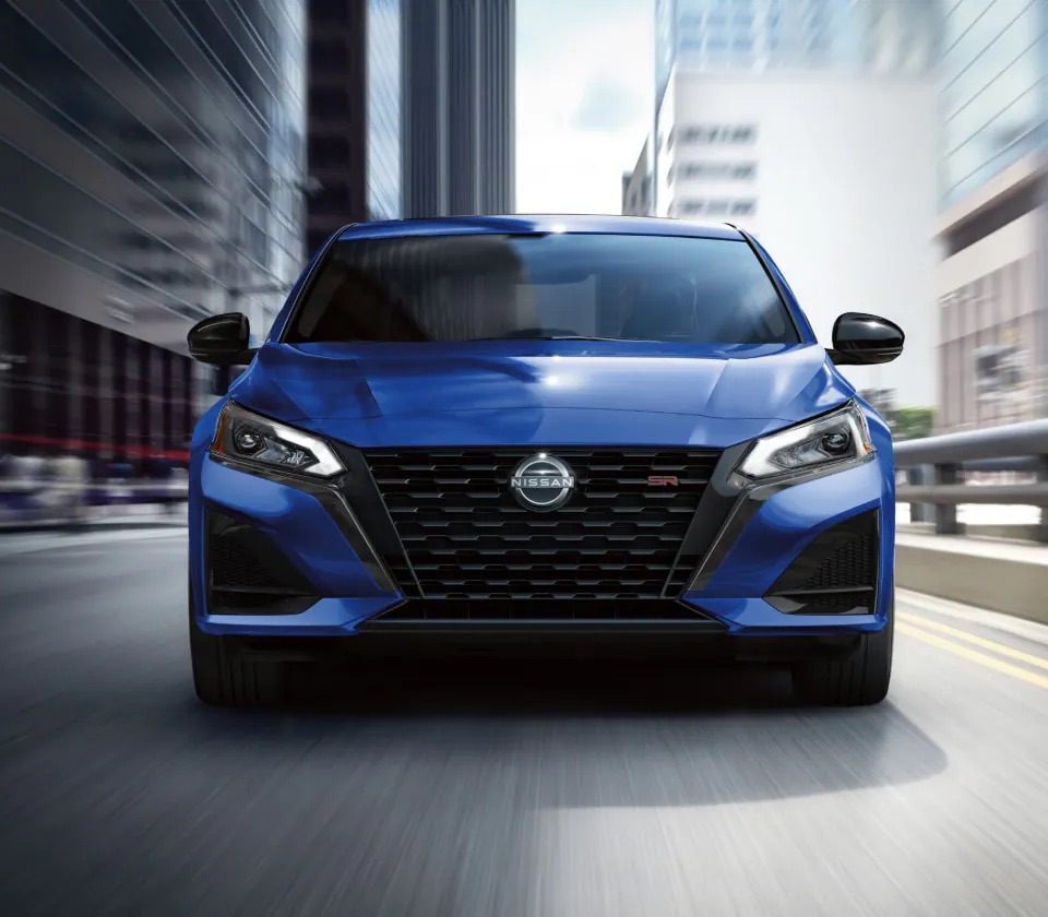 2025_Nissan_Altima_-_H2_V-Motion_Grille_Image