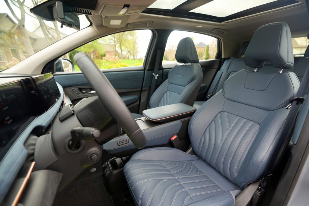 2025_Nissan_Aryia_-_H4_Lounge_Like_Interior_Image