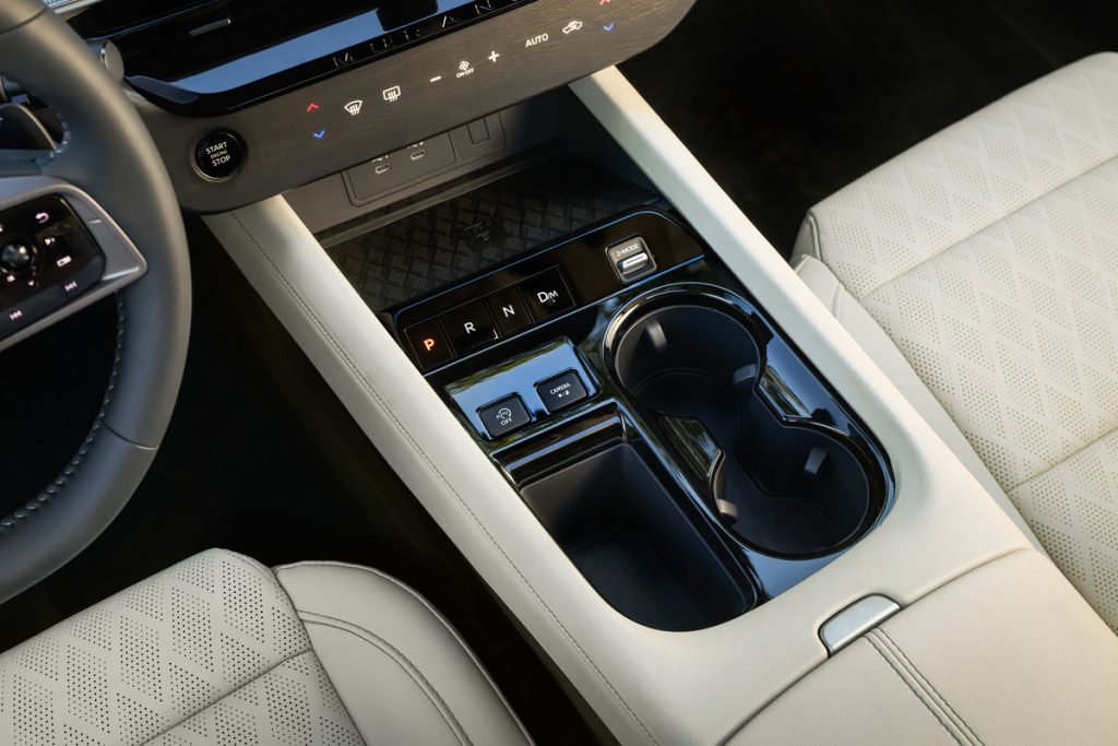 2025_Murano_-_H2_Charging_and_Controls_Image