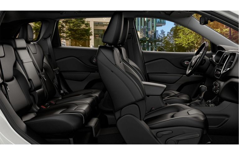 2020 Jeep Cherokee winnipeg mb interior side shot of seating rows and upholstery material