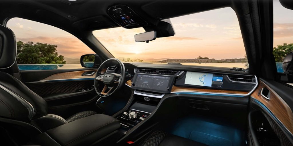2026 Jeep Grand Cherokee Technology & Interior