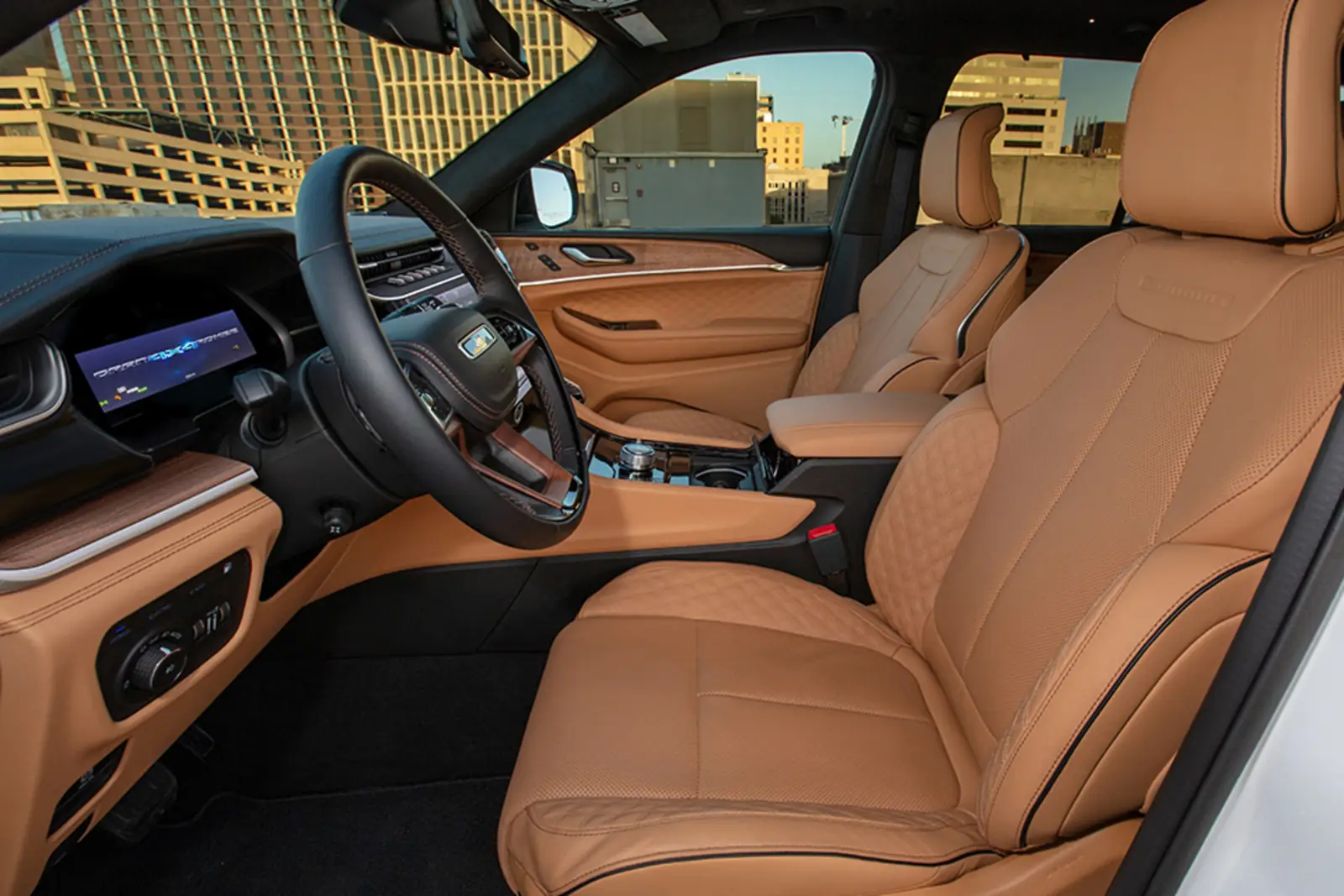 2026 Jeep Grand Cherokee front cabin with premium leather seats