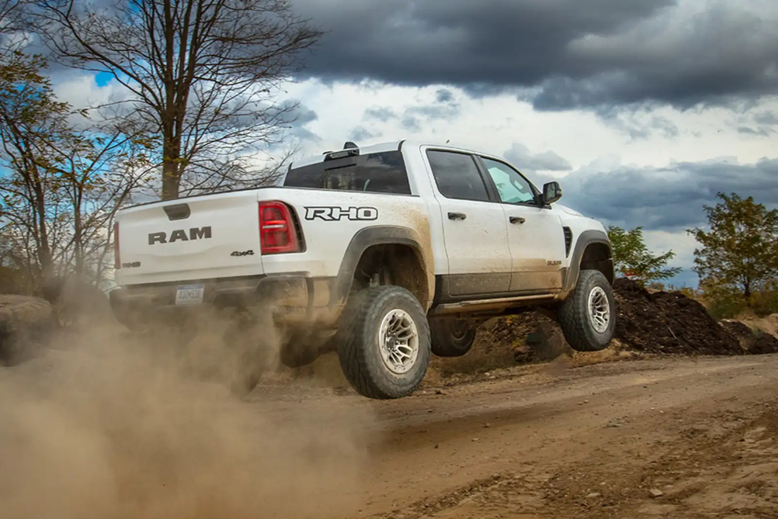 2026 Ram 1500 off road cockpit with steering wheel, digital cluster and vertical touchscreen