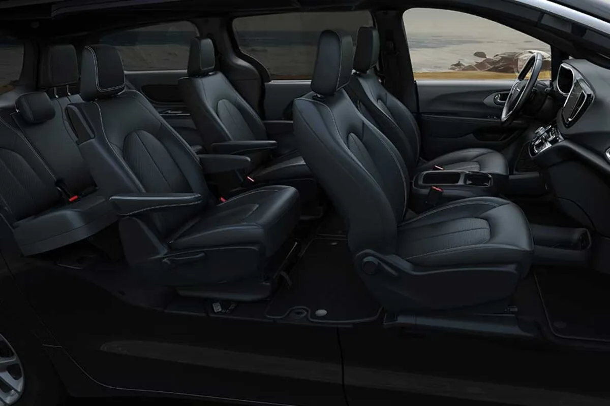 Cutaway view of Chrysler Grand Caravan seating with second row buckets and a third row bench