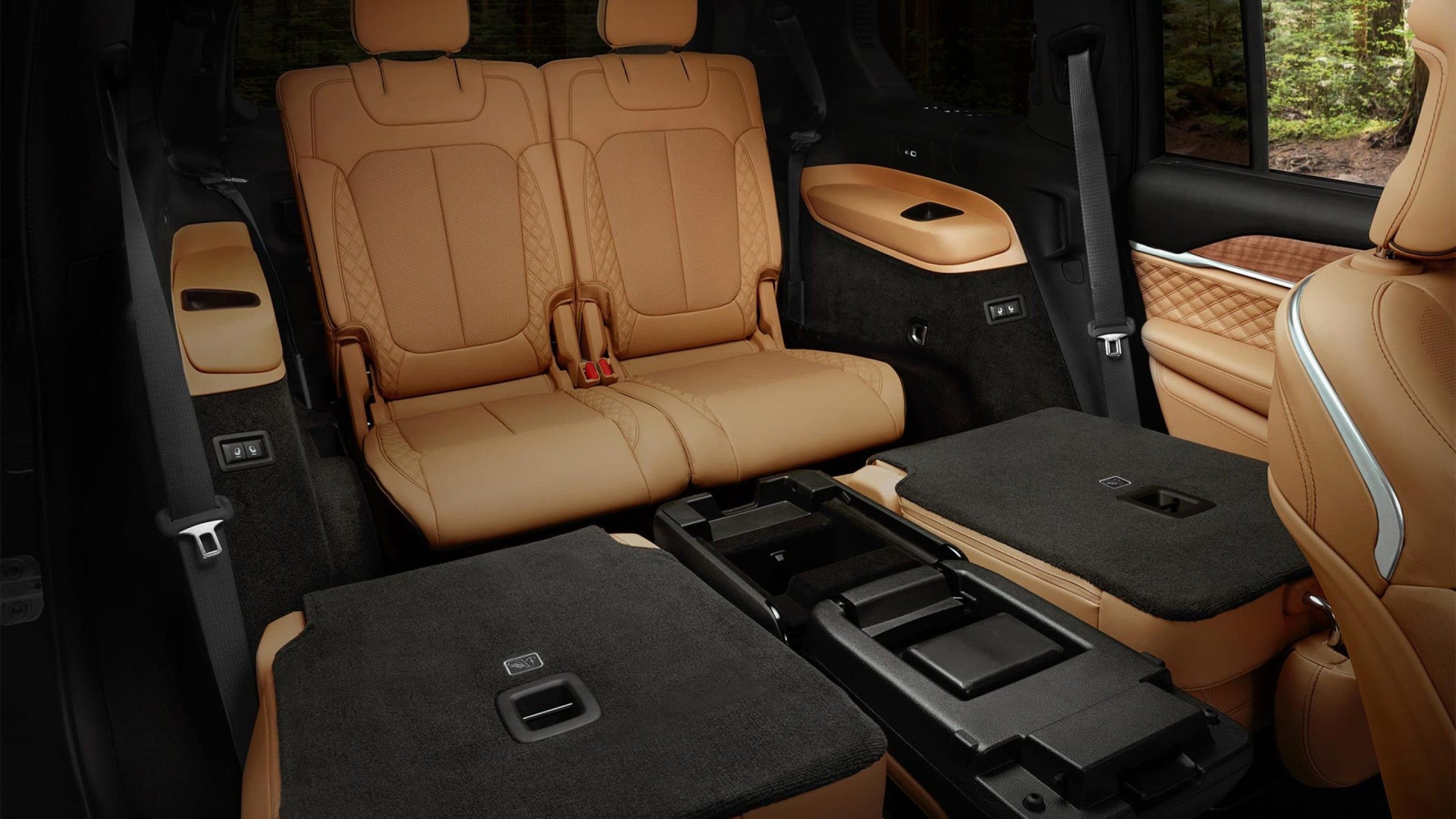 2027 Jeep Grand Cherokee L Summit interior with the second row folded and the third row seats upright, Jeep's 2027 image