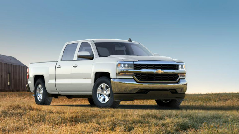 2017 Chevy Silverado in Iridescent Pearl Tricoat