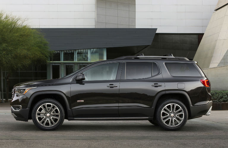 2018 GMC Acadia in black side profile