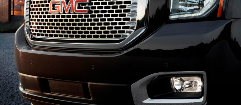 2018 GMC Yukon hood