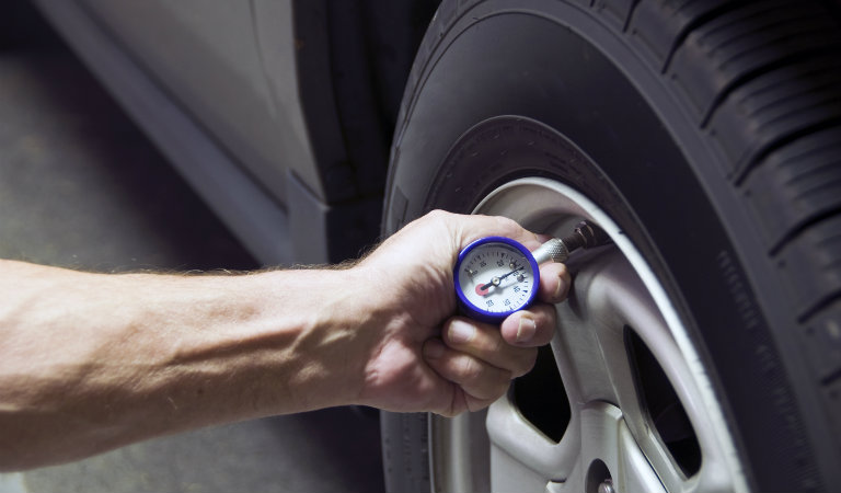 How to check your tire pressure