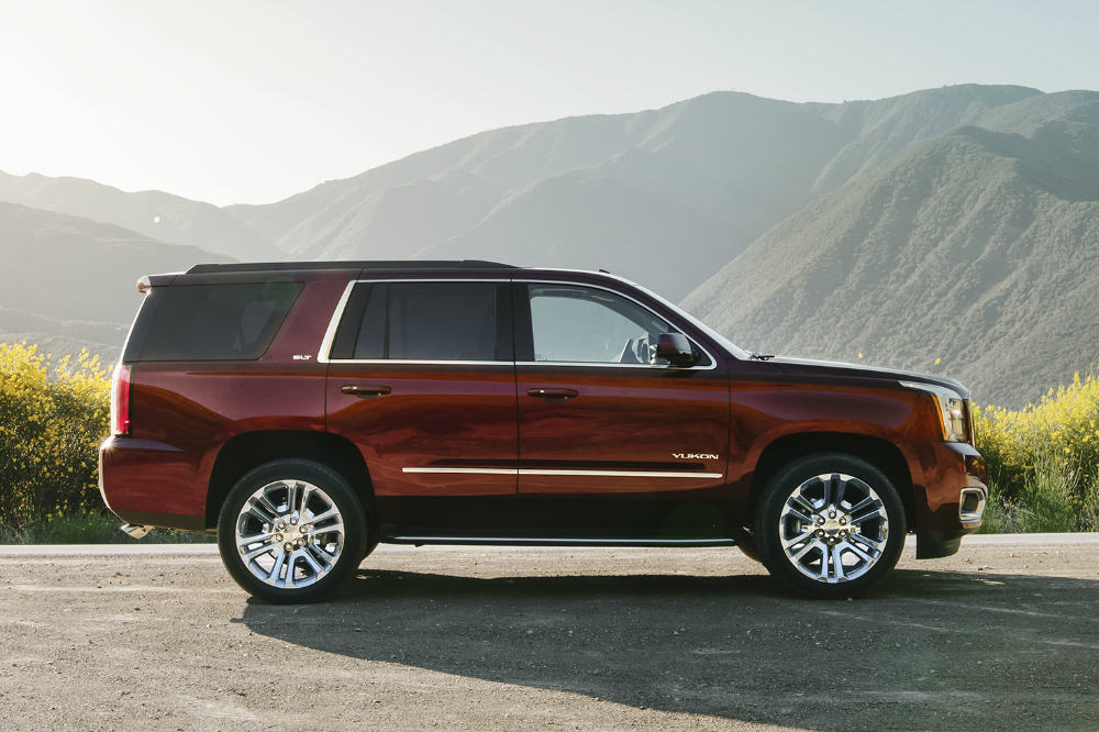 2016 GMC Yukon SLT Premium Edition side view