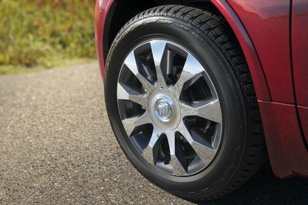 2017 Buick Enclave Sport Touring Edition wheel design