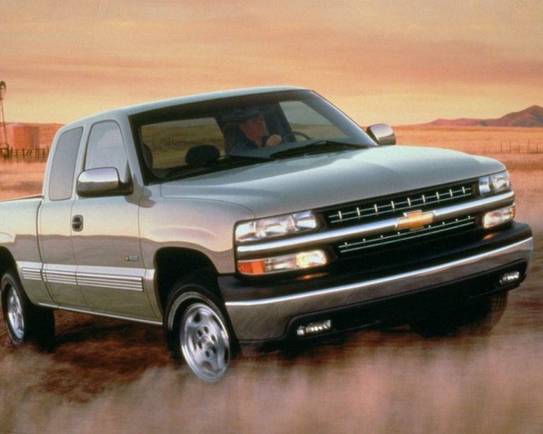 Flashback Friday: The History of the Chevrolet Silverado - Craig Dunn ...