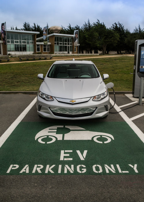 2016 Chevy Volt charging