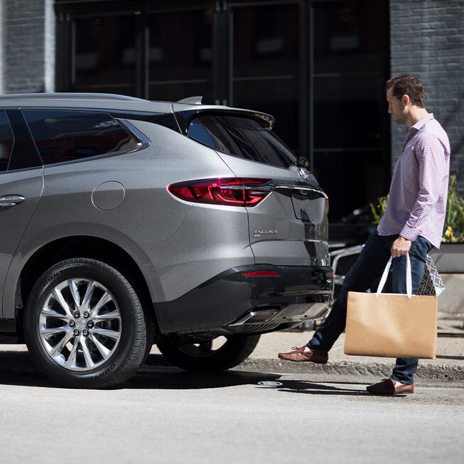 Hands Free Power Liftgate Near Winnipeg Manitoba