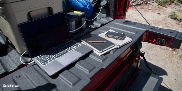 GMC MultiPro Tailgate near Winnipeg
