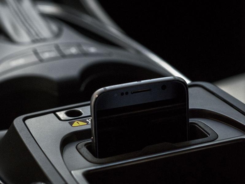 Phone charging in vehicle