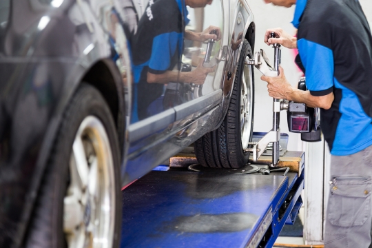 4 WHEEL ALIGNMENT