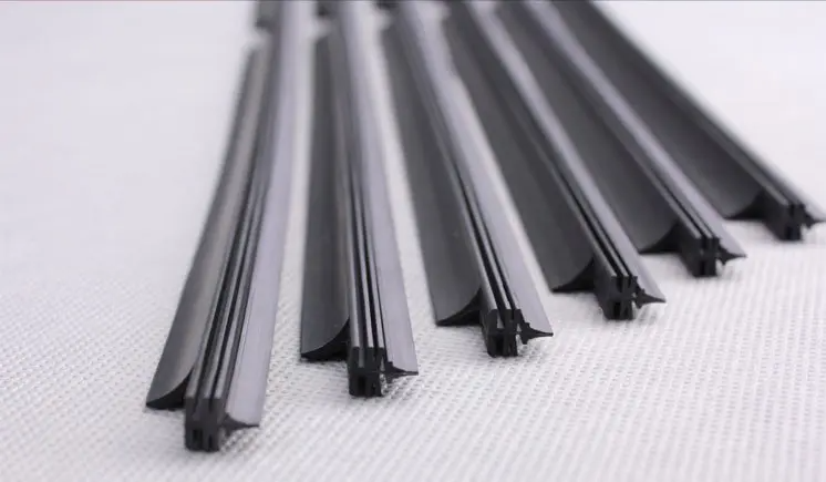 WIPER BLADES