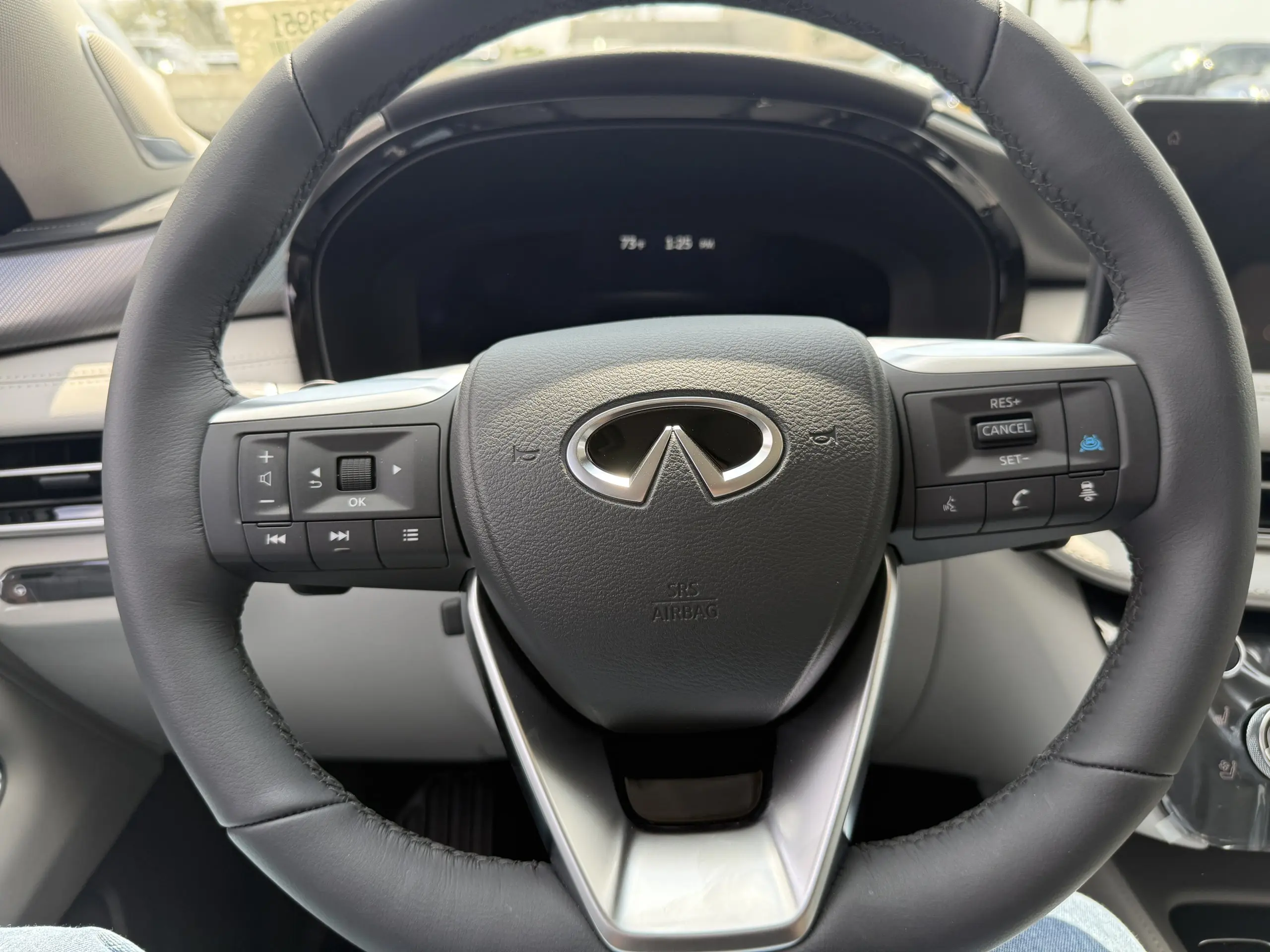 volvo vs infiniti
