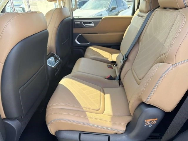 2027 INFINITI QX80 Interior