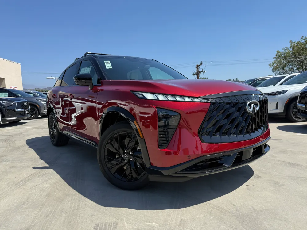 New INFINITI SUV at Glendale INFINITI on Brand Boulevard