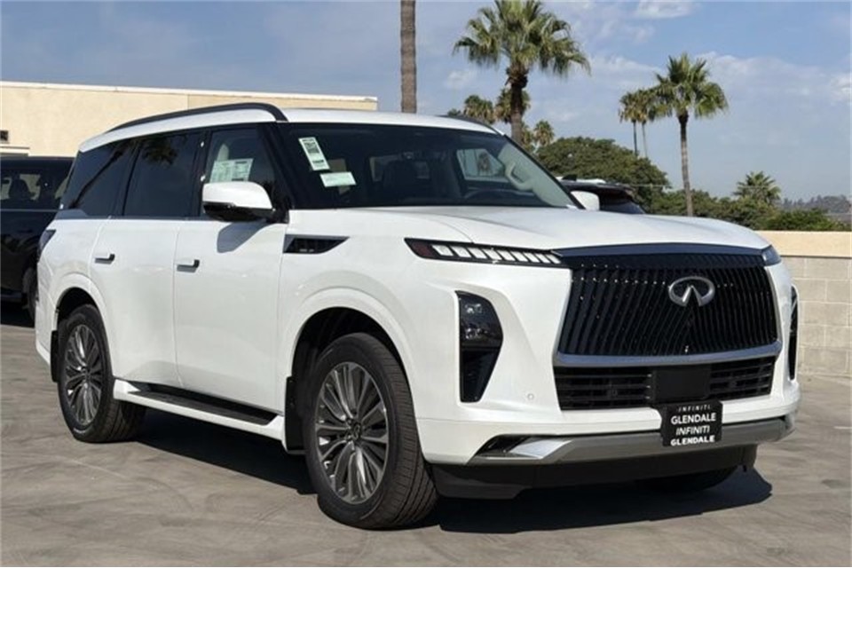 2026 INFINITI QX80 LUXE