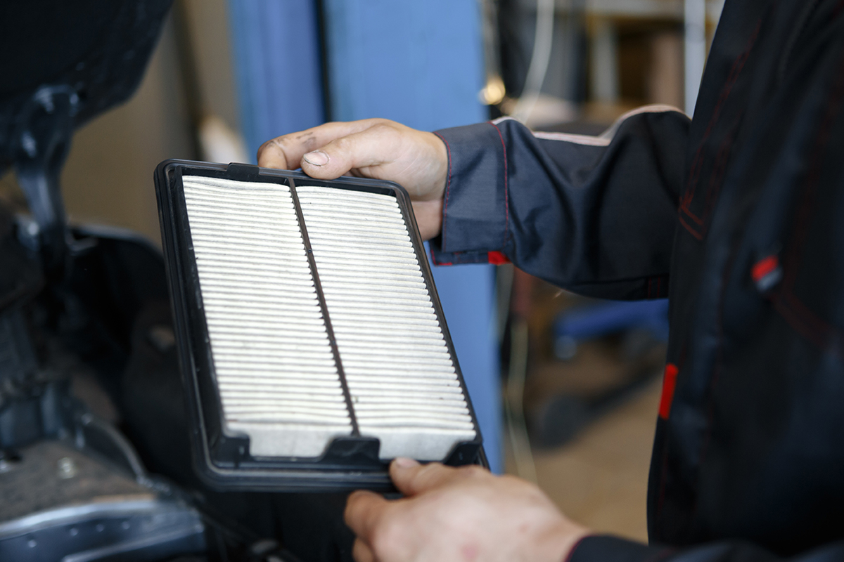 Replace In Cabin Microfilter AC Service Check Output Temperature and Apply deodo