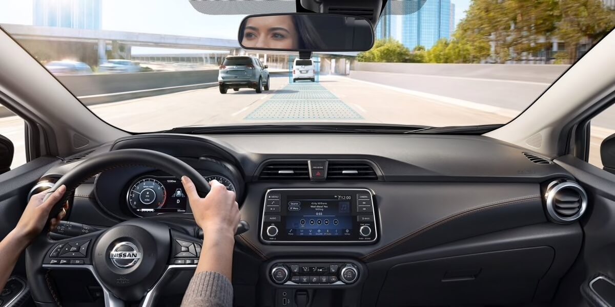 2020 Nissan Versa intelligent cruise control