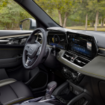 2024 Chevrolet Trail Blazer Dash screens