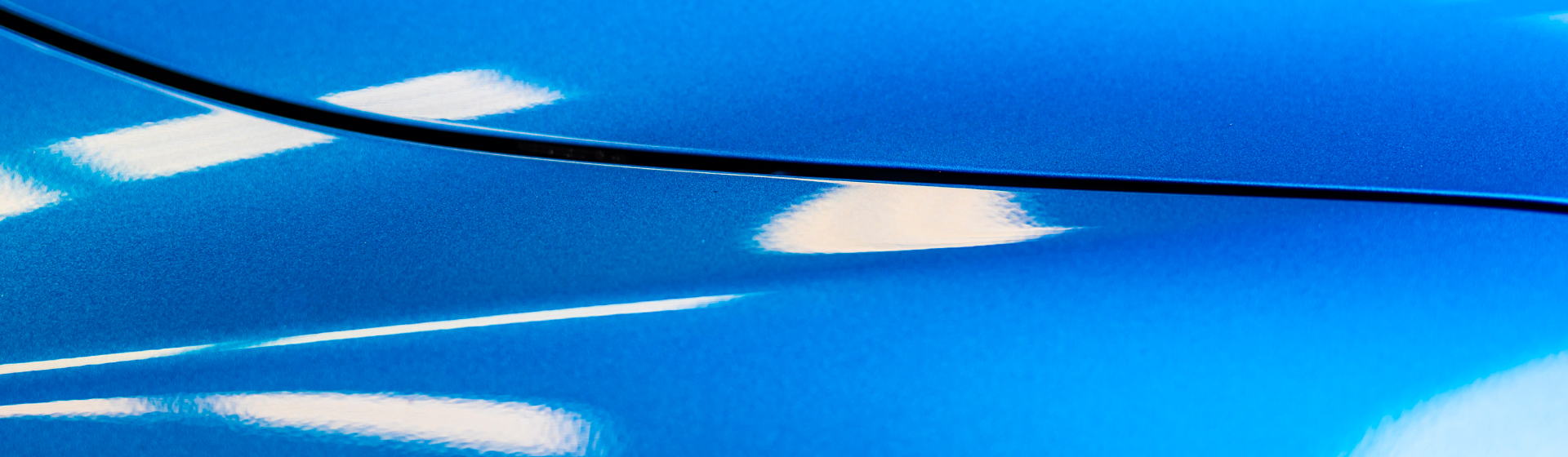A close up of a vehicle's hood