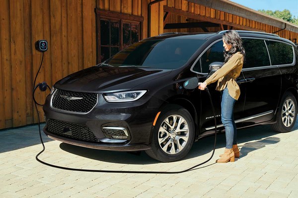 2025 Chrysler Pacifica at Sherwood Park Dodge 2025 Chrysler Pacifica at Sherwood Park Dodge